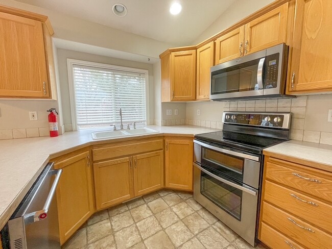 Building Photo - 4110 E Hayseed Ct