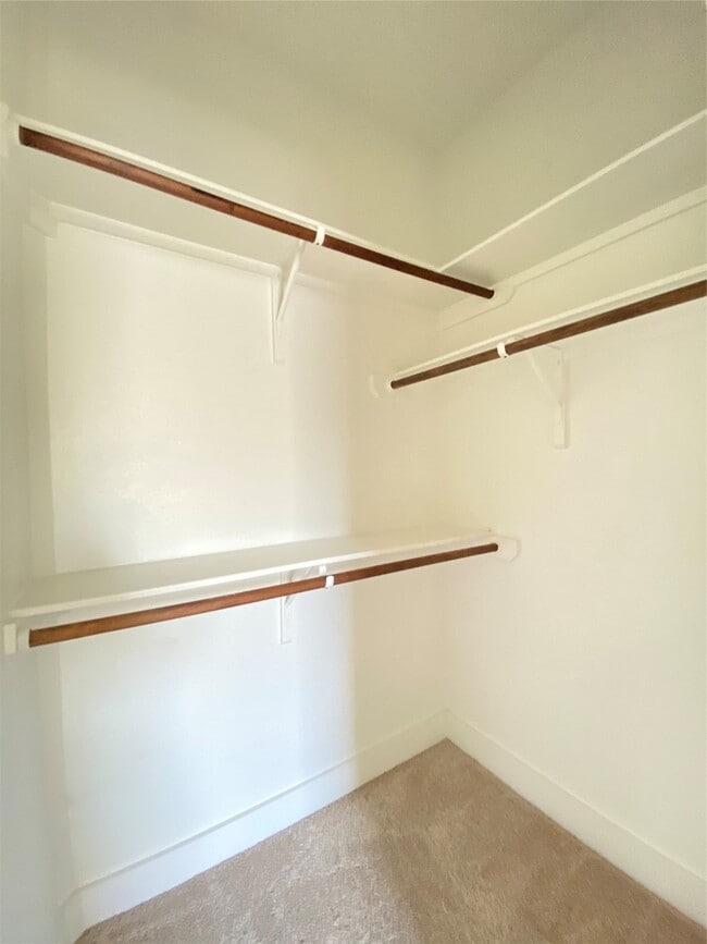 Building Photo - 9510 Cedarpost Square St