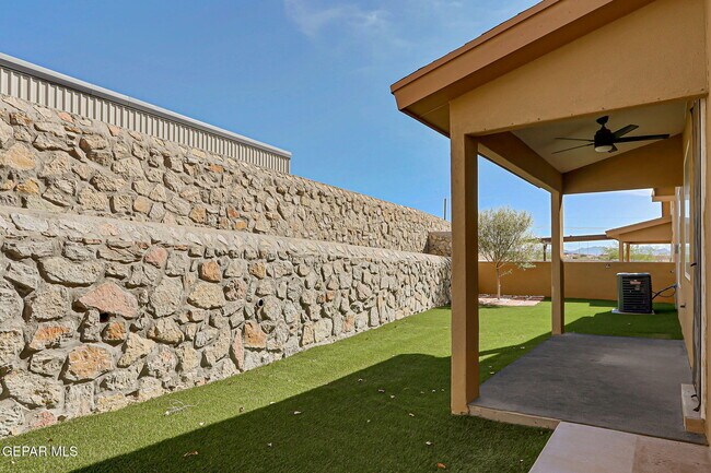 Building Photo - 1031 Vinton Ave