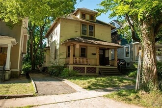 Building Photo - 544 Clarendon St