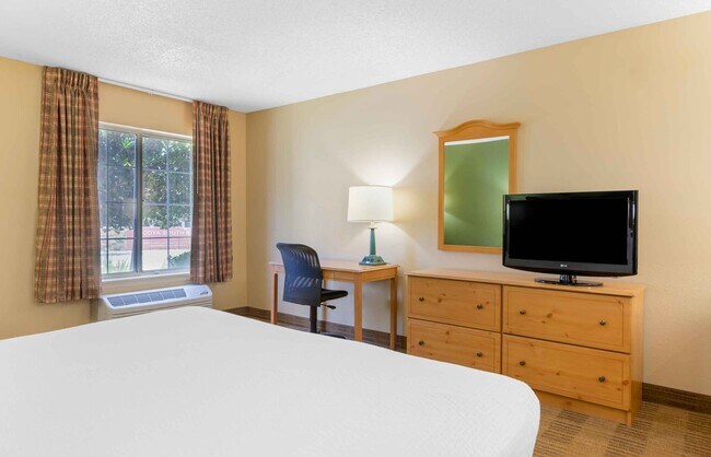 Building Photo - Furnished Studio-Chicago - Lombard - Oak Brook