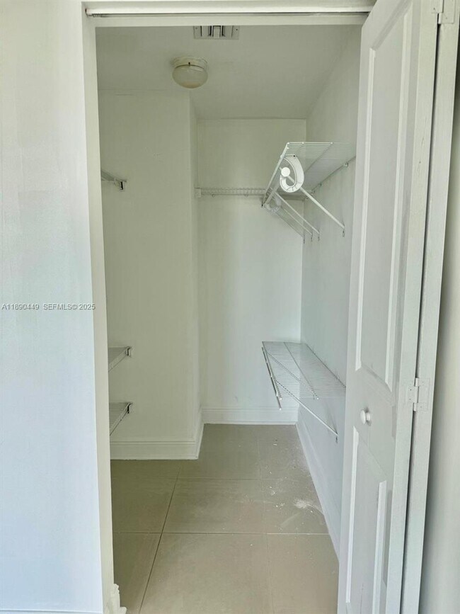 Building Photo - 1250 S Miami Ave