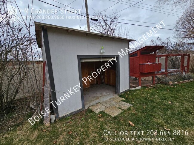 Building Photo - 2517 N Grandee St