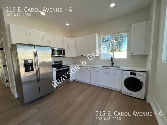 Building Photo - 315 E Carol Ave