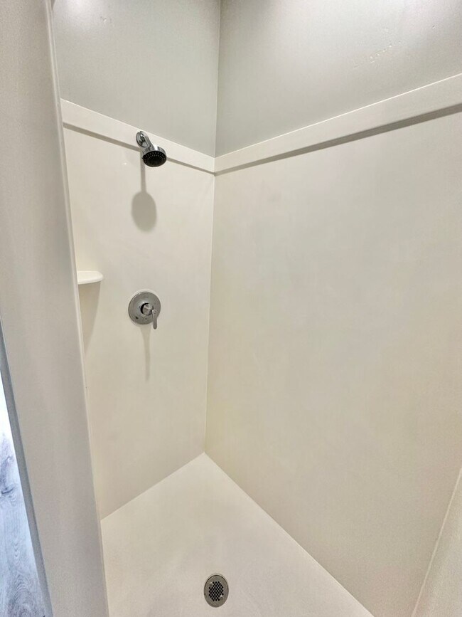 Building Photo - Beautiful Red Waters Home