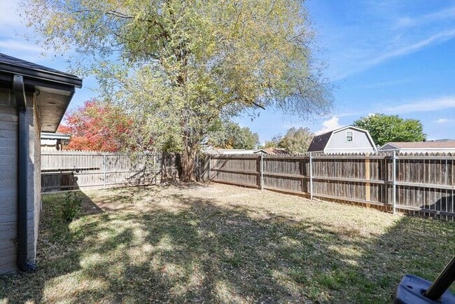 Building Photo - 5307 Winslow St