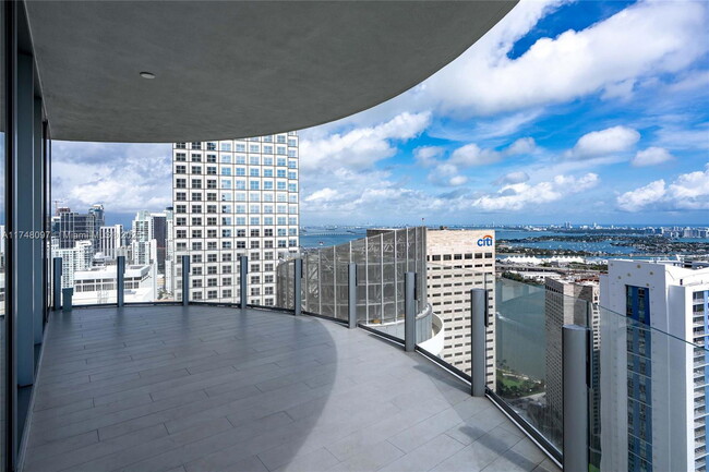 Building Photo - 300 Biscayne Blvd Way