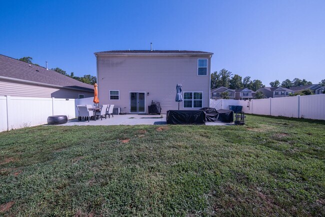 Building Photo - 4 Bedrooms | 2.5 Bathrooms | 2,032 Sq. Ft