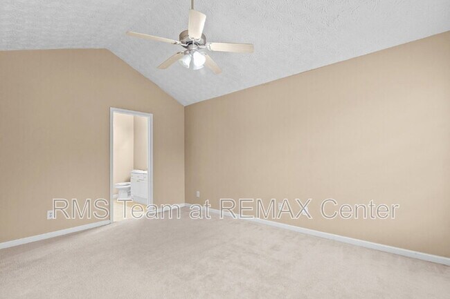 Building Photo - 4932 Vireo Dr