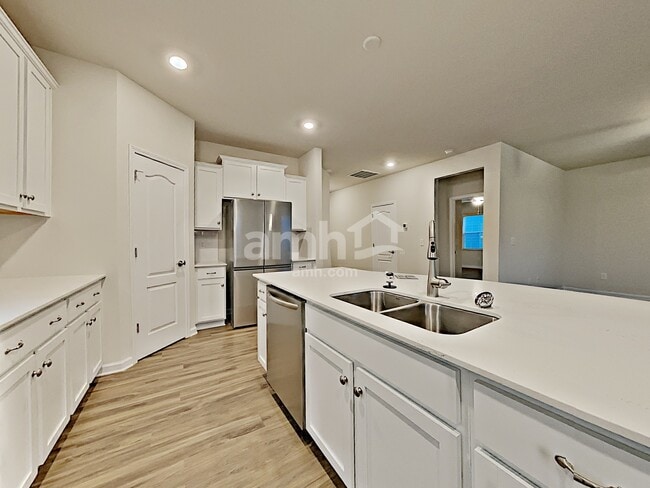 Building Photo - 14326 Hugh Dixon Way
