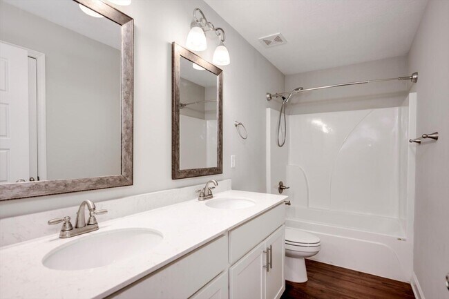 Building Photo - 2557 Traverse Trl