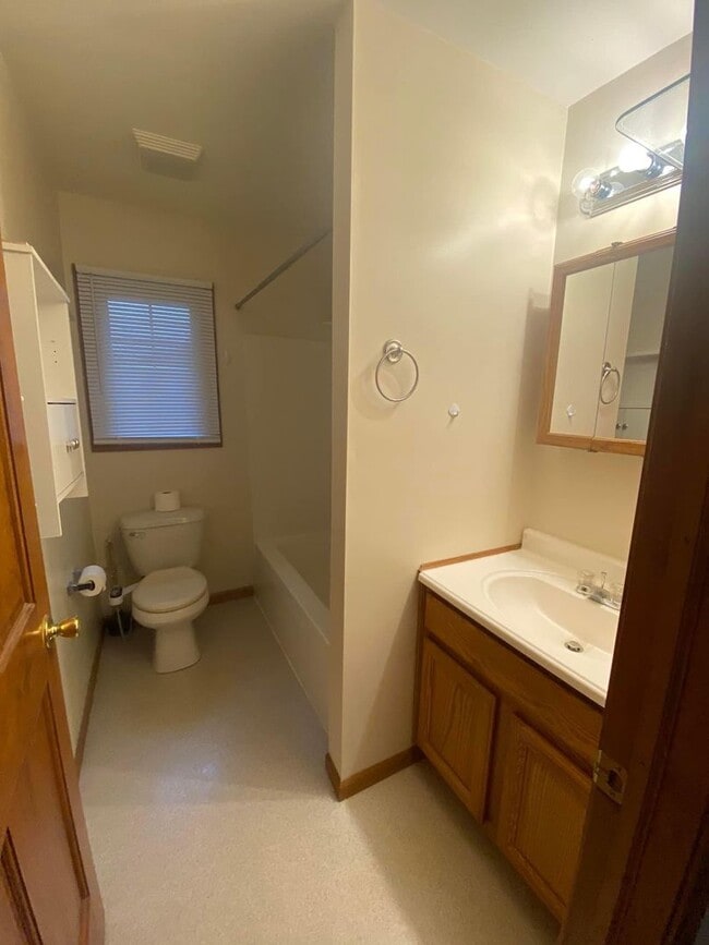 Building Photo - 14209 W Katriene Dr