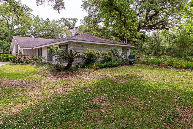 Building Photo - 1316 Old Spanish Trail