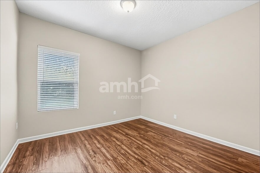 Building Photo - 743 Sunny Stroll Dr