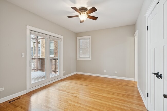 Building Photo - 2742 N Bosworth Ave