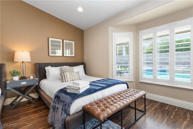 Building Photo - 905 Buffwood Ave