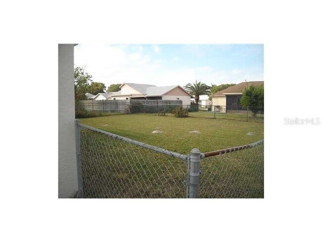 Building Photo - 1301 Greenlea Dr