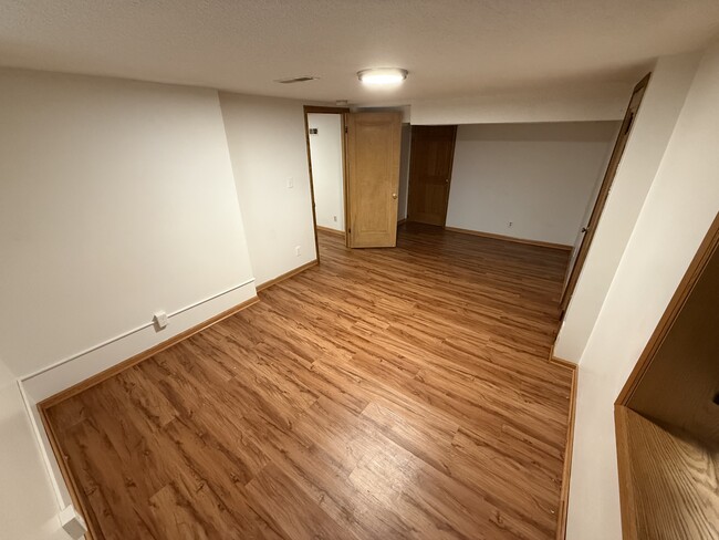 Building Photo - 3901 N Thomas Ave