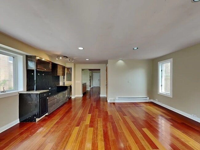 Building Photo - 2025 N 75th Ave