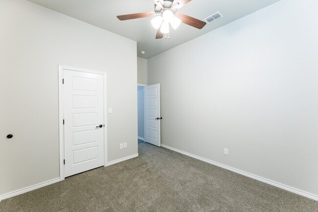 Building Photo - Modern 4-Bedroom Home in West Lubbock Just Blocks from new Frenship Schools