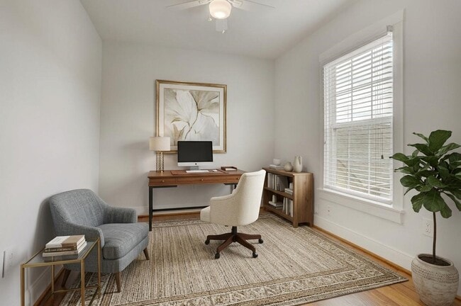 Building Photo - 2412 Nottingham St