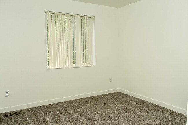 Building Photo - 245 W 500 S
