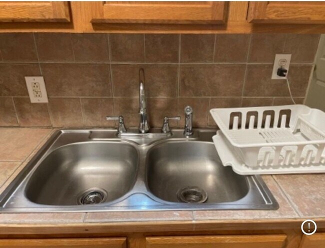 Building Photo - 3 Bedroom Single Family Home in Herndon