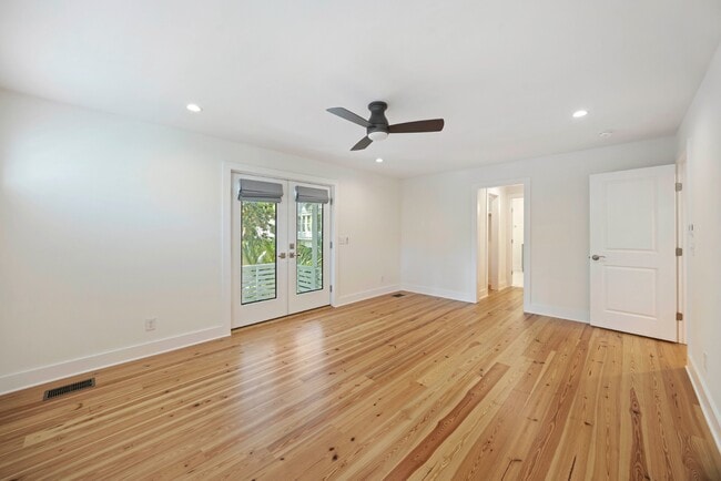 Building Photo - 137 Sparrow Dr