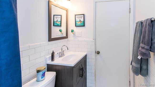 Building Photo - 1203 Commonwealth Ave