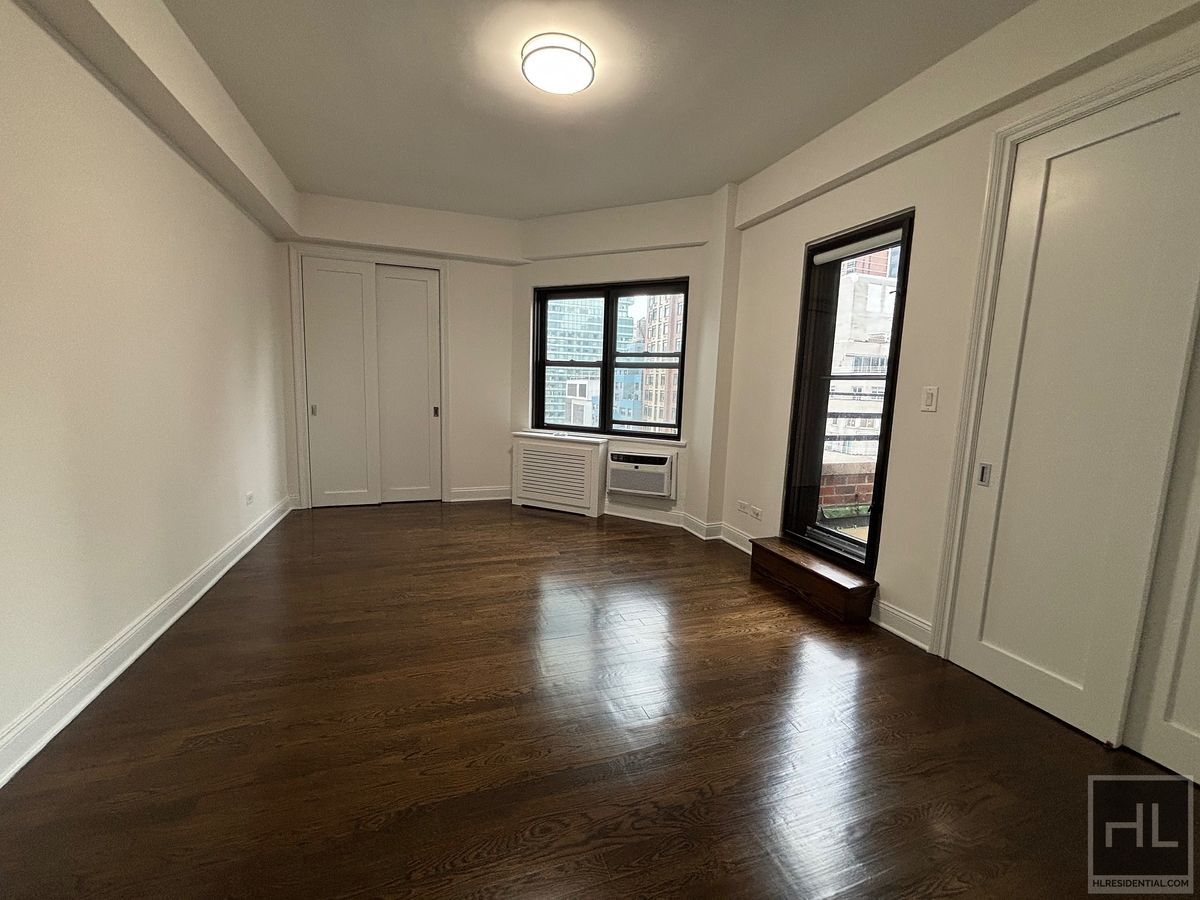 Building Photo - EAST 57 STREET