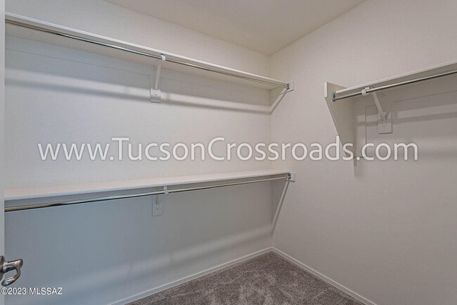 Building Photo - 10611 W Halsey Dr
