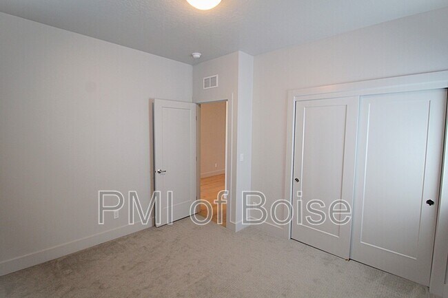 Building Photo - 3845 S Eckert Rd