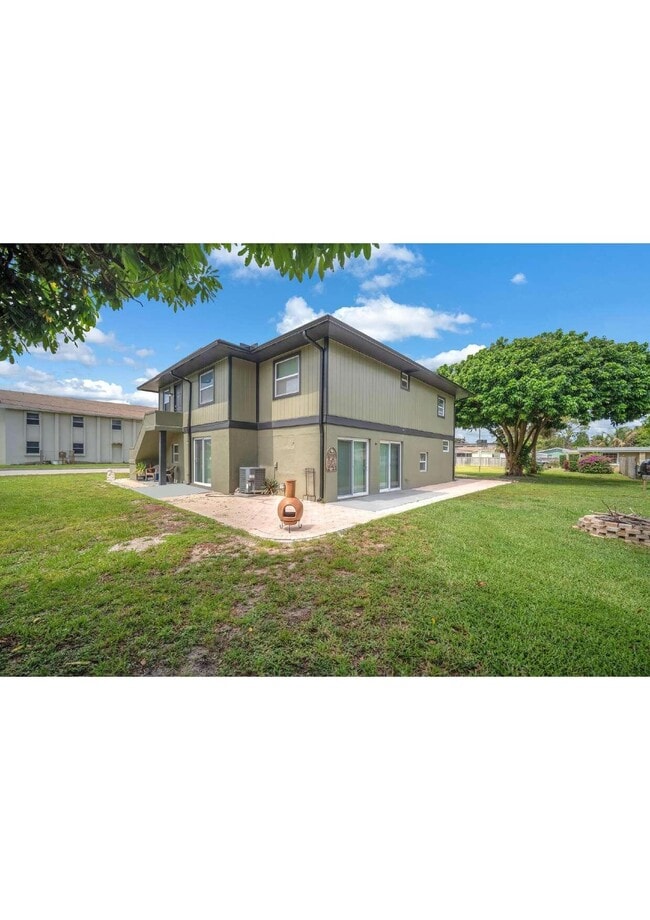 Building Photo - 5023 Club Rd
