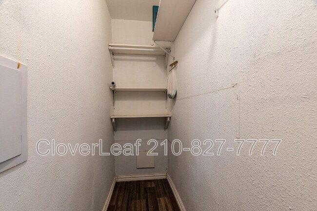 Building Photo - 1317 W French Pl