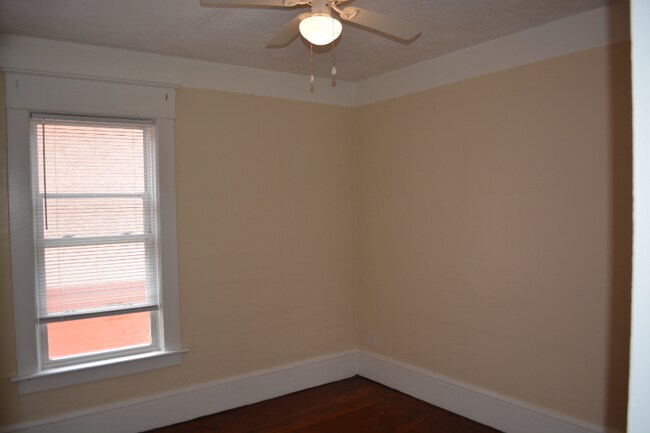 Building Photo - 1654 Miller St