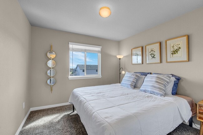 Building Photo - Charming 2-story home in Lorson Ranch