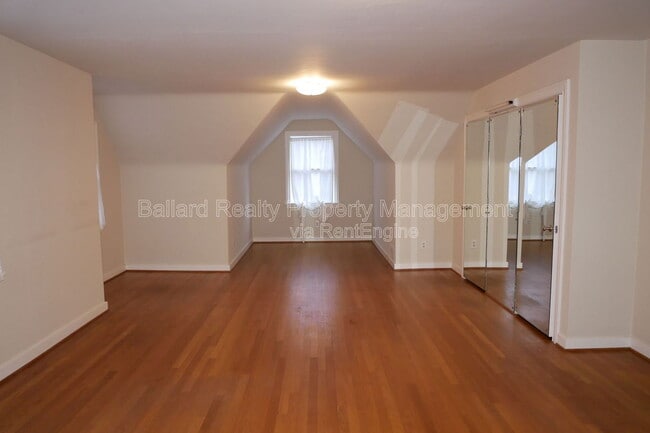 Building Photo - 1403 2nd Ave N