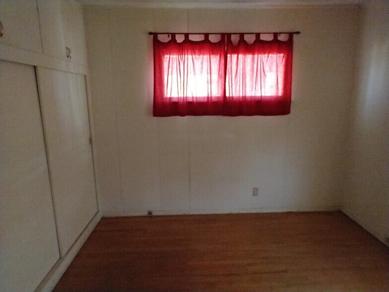Bedroom 2 - 6819 Yolanda Ave