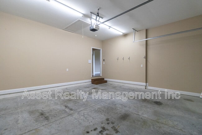 Building Photo - 7821 Griffith Rd