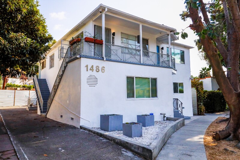 Building Photo - 1486 Silver Lake Blvd