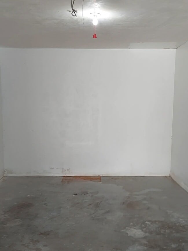 Building Photo - 3648 Boca Ciega Dr