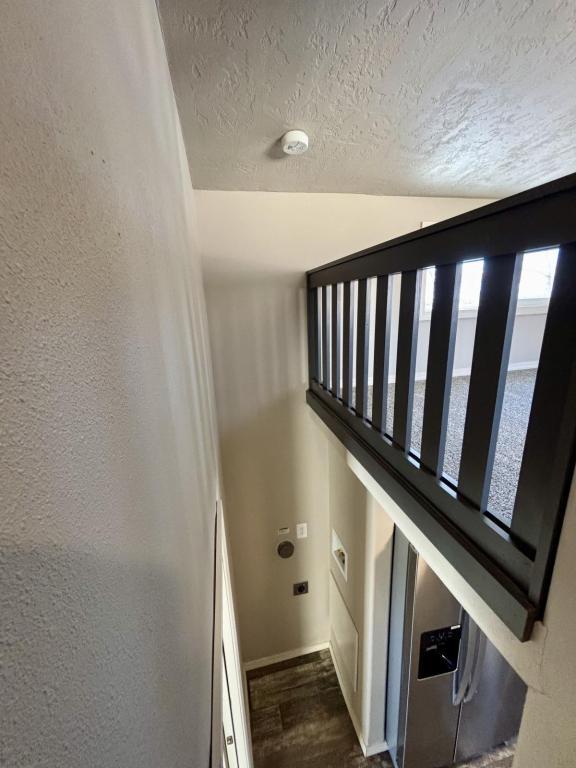 Building Photo - 401 S 1st St