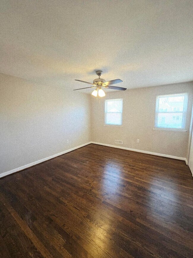 Building Photo - Newly Renovated 2-Bedroom, 1-Bathroom Home in Beechfield