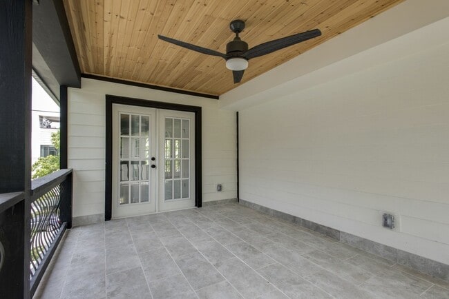 Building Photo - 203 Oceola Ave