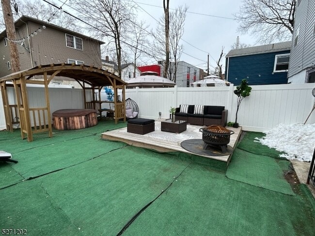 Building Photo - 29 Madonna Pl