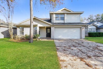 Building Photo - 15915 Vista Del Mar Dr