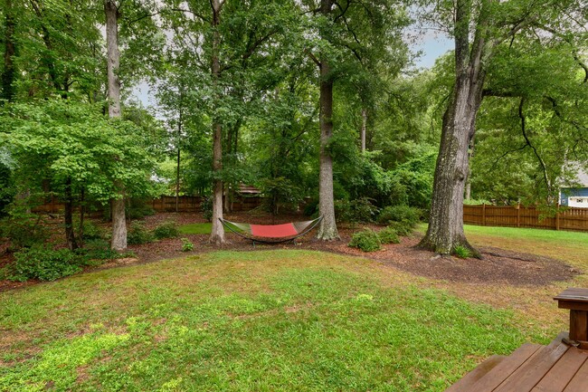 Building Photo - Stunning 4bd/3.5ba Home on Half-Acre Lot J...