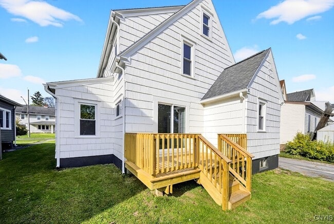 Building Photo - 363 Hickok Ave