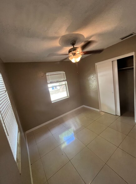 Building Photo - 6514 34th Ave N