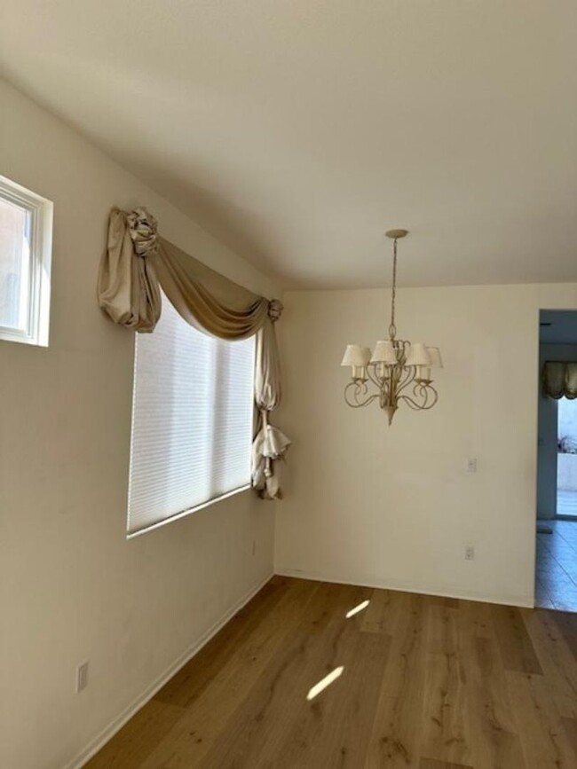 Building Photo - Lomita 2 story Beautiful 4 bdrm home for l...